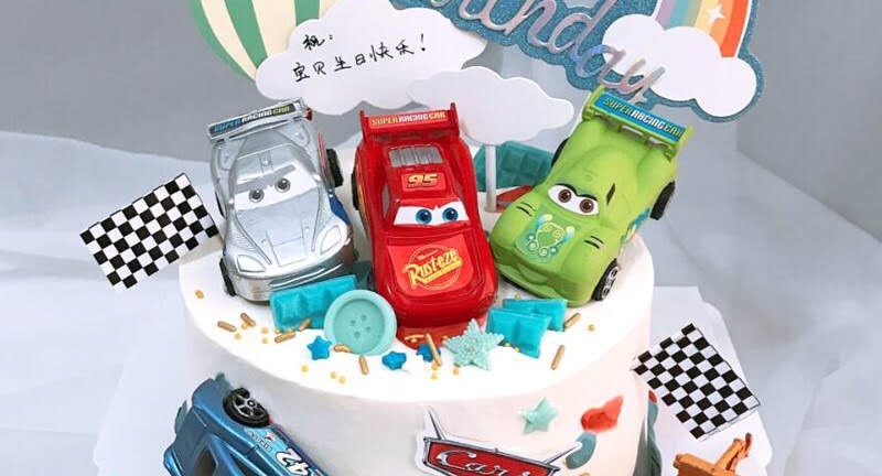 NHỮNG CHIẾC BÁNH CHO BÉ CHƯA BAO GIỜ HẾT HOT